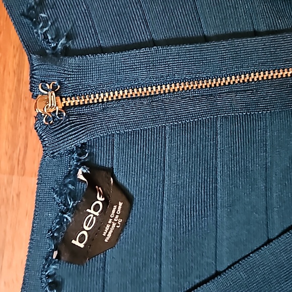 BEBE Crop Blouse Plunging Neckline Sheer Bell Sleeves Zip Back, Dark Teal- Large - Picture 7 of 10